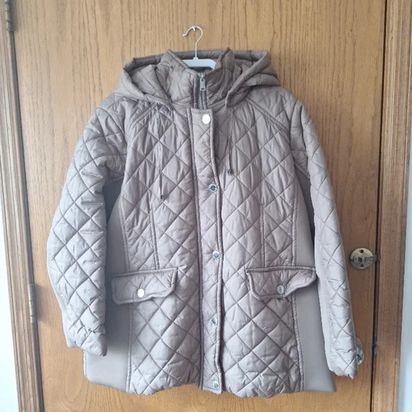 London Fog Women's Taupe Quilted Puffer Coat - Picture 13 of 13